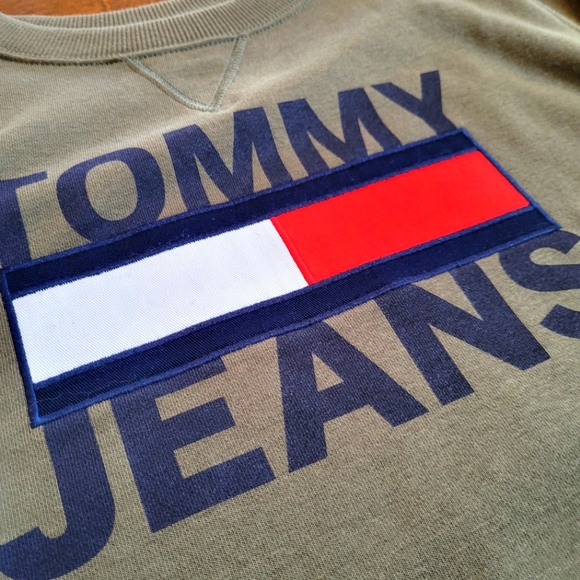Tommy Jeans Embroidered Flag Logo Cropped Sweatshirt.New - Picture 4 of 14